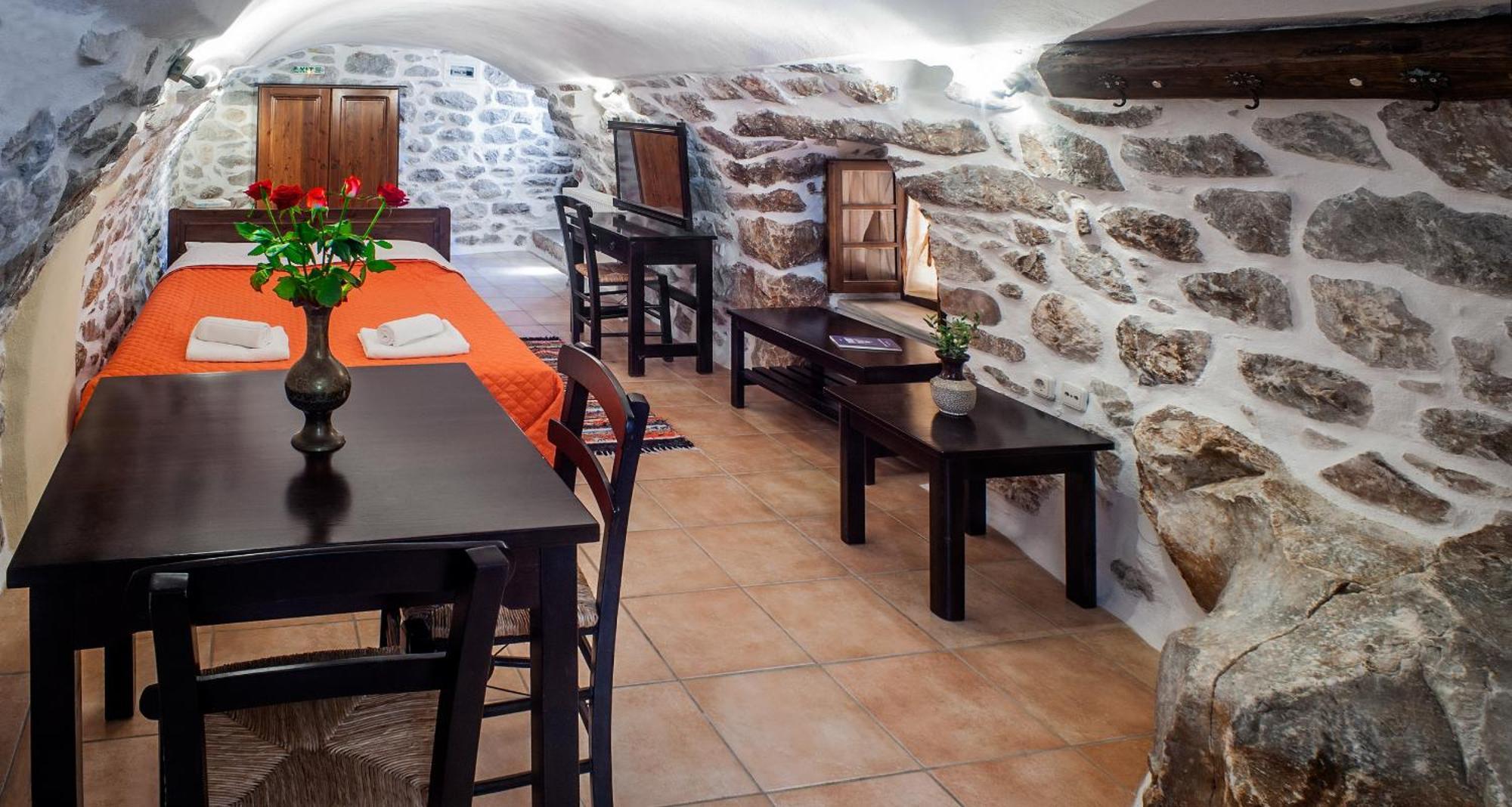 Pírgos Dhiroú Guesthouse Toxotis المظهر الخارجي الصورة