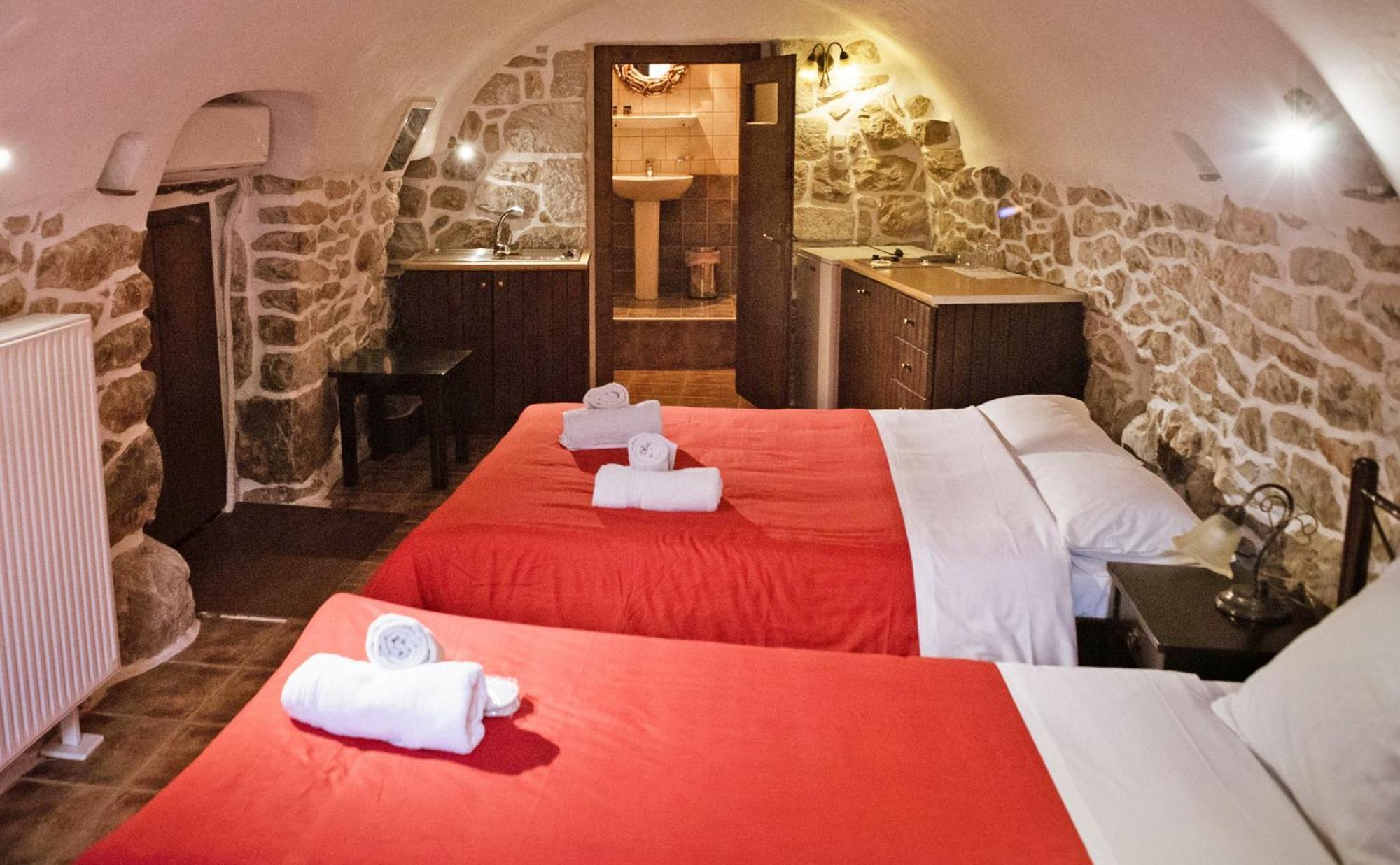 Pírgos Dhiroú Guesthouse Toxotis المظهر الخارجي الصورة