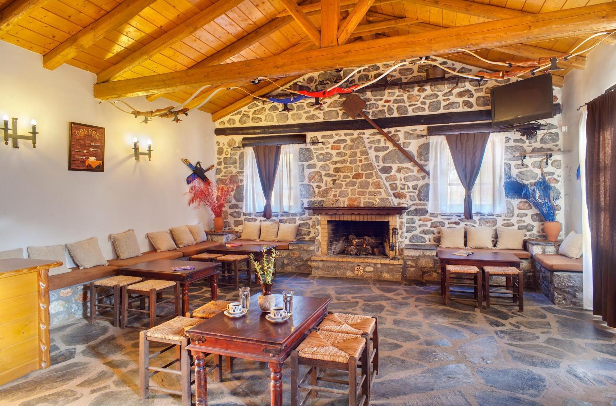 Pírgos Dhiroú Guesthouse Toxotis المظهر الخارجي الصورة